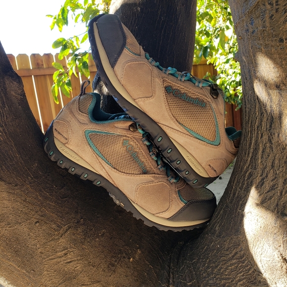 Columbia Women’s Hiking Trail Waterproof Shoes Wide/Large - Picture 8 of 13